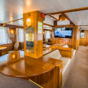 Kelén nosztalgiahajó belső tér