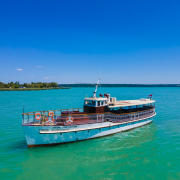 Csongor nosztalgiahajó a Balatonon