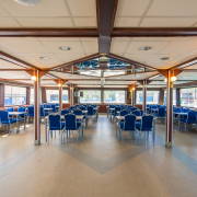 Badacsony katamarán alsó szint terem