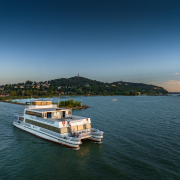 Füred katamarán a Balatonon