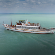 Jókai sétahajó a Balatonon