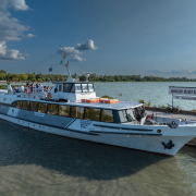 Balatonszemes hajóállomás Földvár motoros