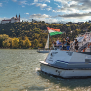 Tihany hajóállomás Szigliget hajó