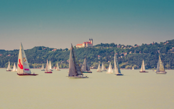 Kékszalag vitorlásverseny a Balatonon Balatonfüred előtt