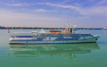 Boglár motoros hajó header kép