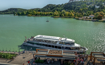 Szigliget motoroshajó Tihanyban