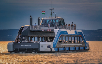 Komp a Balatonon