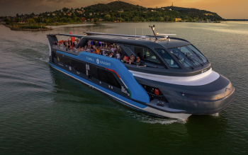 Tomaj katamarán Fonyódon